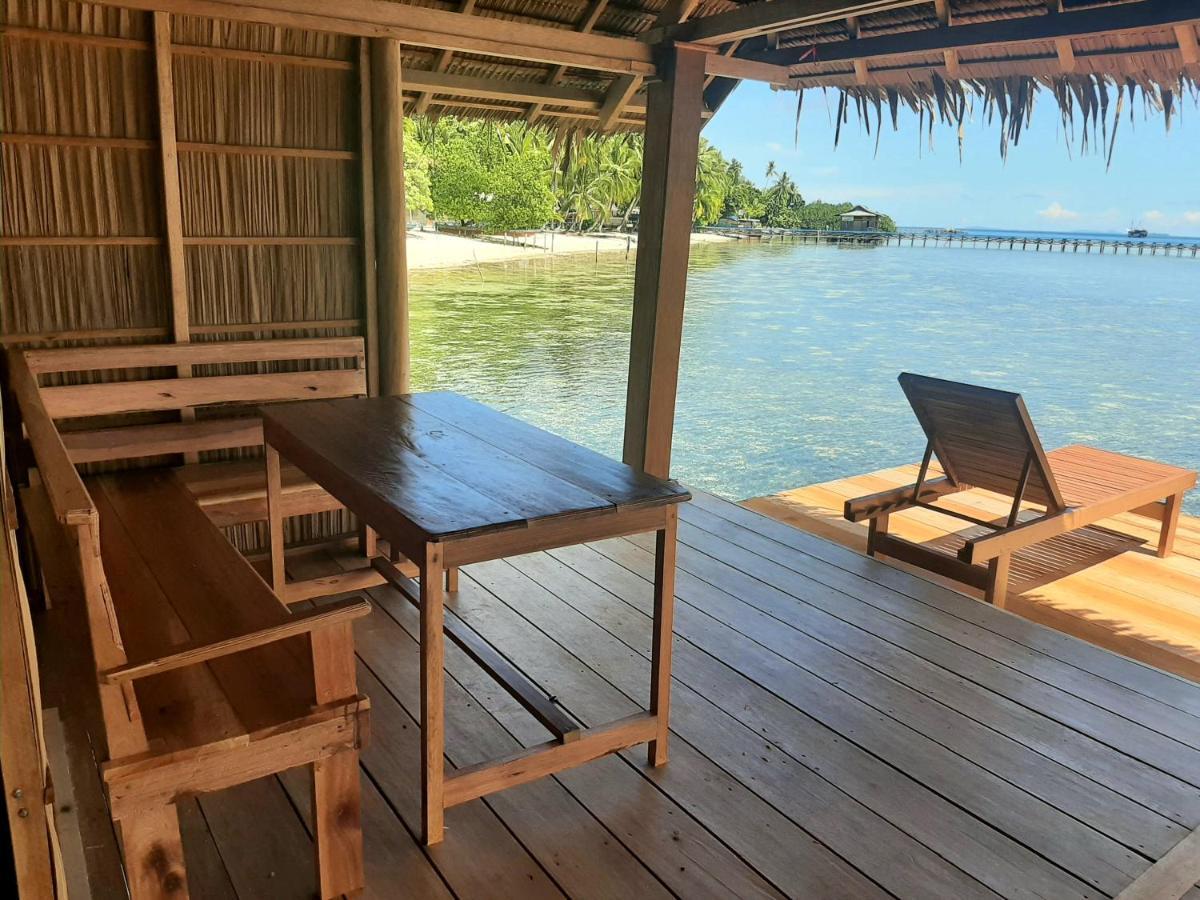 Frances Homestay - Raja Ampat Pulau Mansuar Екстер'єр фото